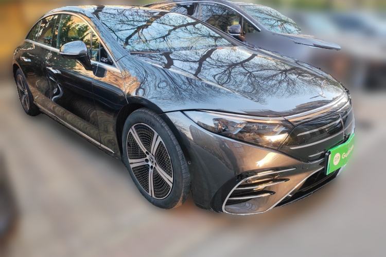 Used Mercedes-Benz EQS 2022 Updated Version 450+ Luxury Edition Front Right 45 Deg