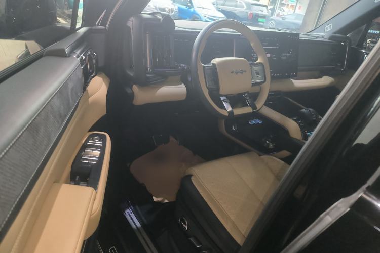 Used Formula Leopard 5 2023 Explore Edition Driver Seat