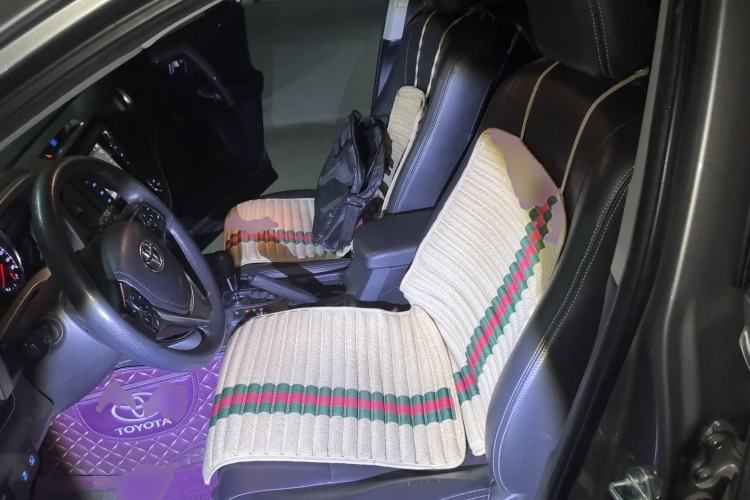 Used Toyota RAV4 2019 2.0L CVT Two-Wheel Drive Fashion X Limited Edition China VI Standard
