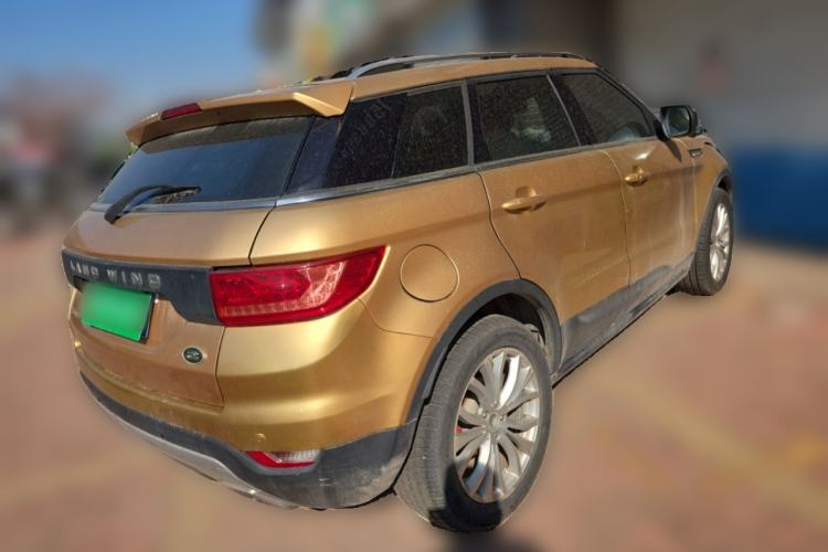 Used Land X7 2015 2.0T Panoramic Luxury Edition
