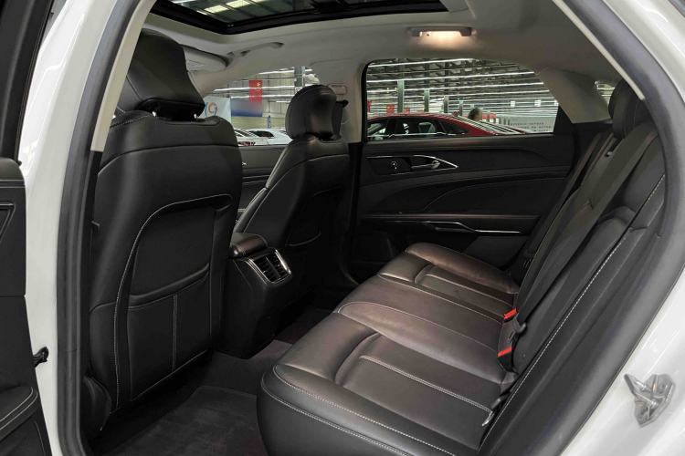 Used Ford Taurus 2017 EcoBoost 245 Fashion Edition Interior 5