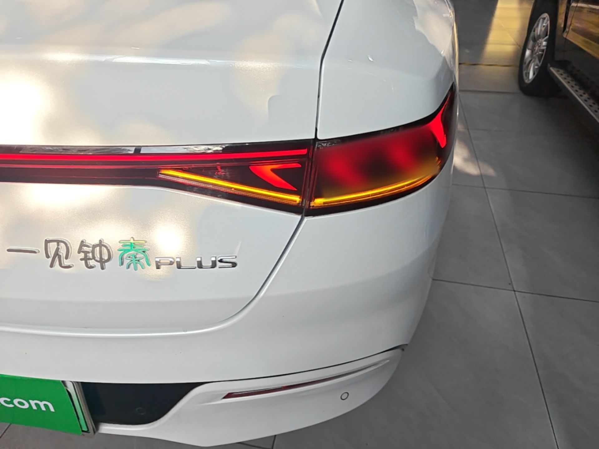 BYD Qin PLUS 2024 HONOR Edition DM-i 55KM Leading Model — снимка 9