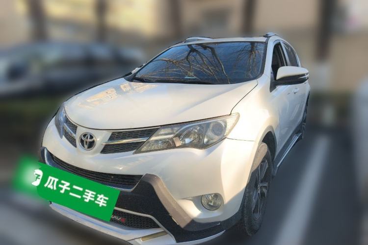 Used Toyota RAV4 2015 2.0L CVT Two-Wheel Drive Fashion Edition