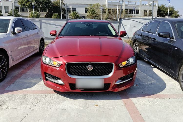 Used Jaguar XE 2017 2.0T 200 PS R-Sport