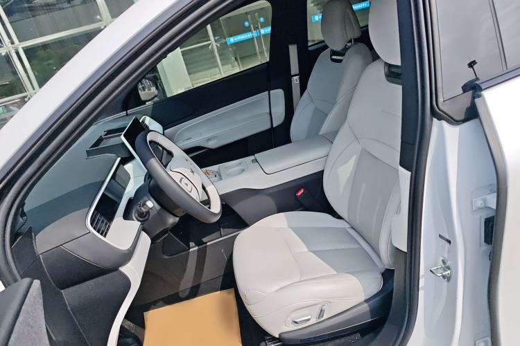 Used XPeng G6 2023 580 Long-Range Pro Left Front Seat