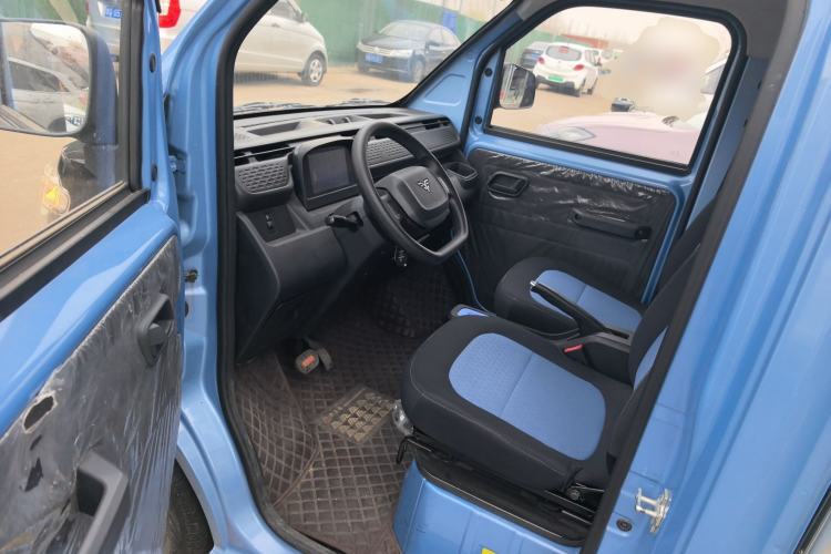 Used REACH MINI Truck 2023 140km Long Wheelbase Van Ambition Version