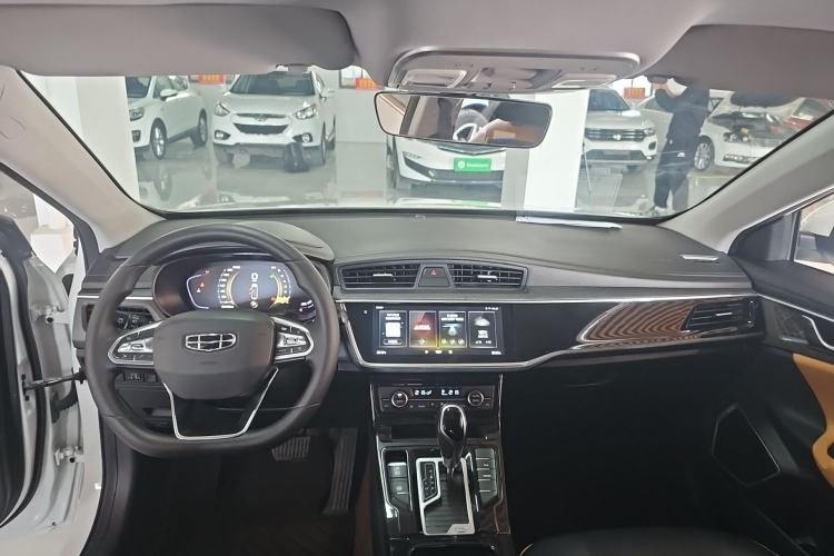 Used Geely Auto Emgrand GL 2020 1.4T CVT Luxury Model Center Console