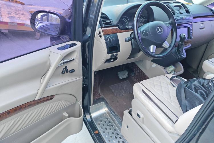 Used Mercedes-Benz Viano 2010 2.5L Prestige Edition Driver Seat