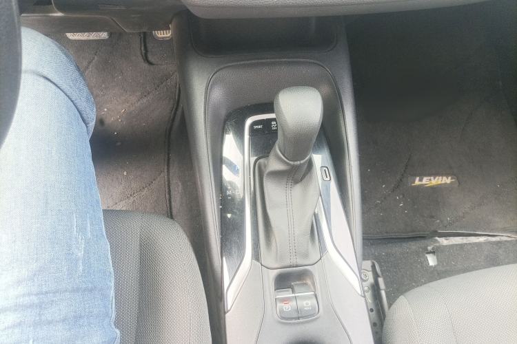 Used Toyota Levin 2023 185T CVT Luxury Edition Gear Lever