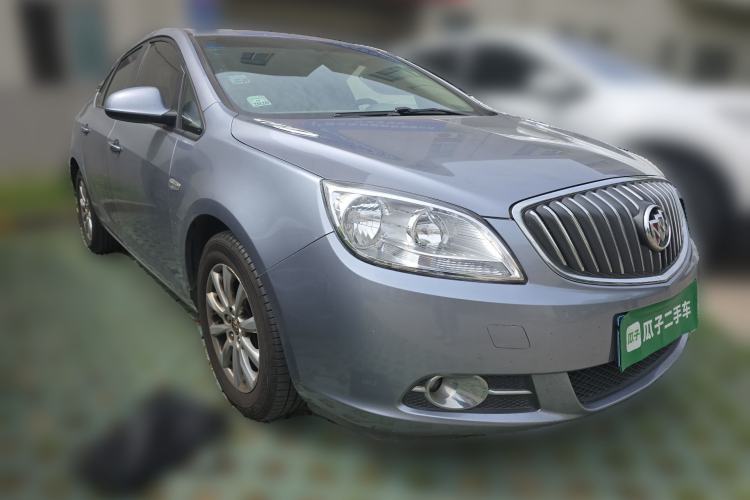 Used Buick GT 2013 GT 1.6L Automatic Fashion Edition Front Right 45 Deg