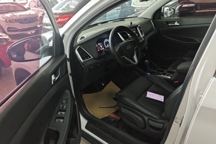 Used Hyundai Tucson 2015 1.6T Dual-Clutch Two-Wheel-Drive Smart Model Driver Seat