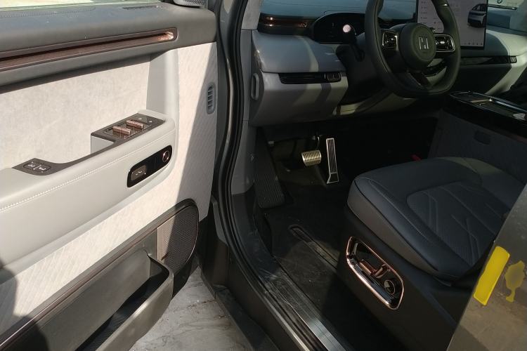 Used Zeekr MIX 2025 Long-Range Intelligent Driving Edition
