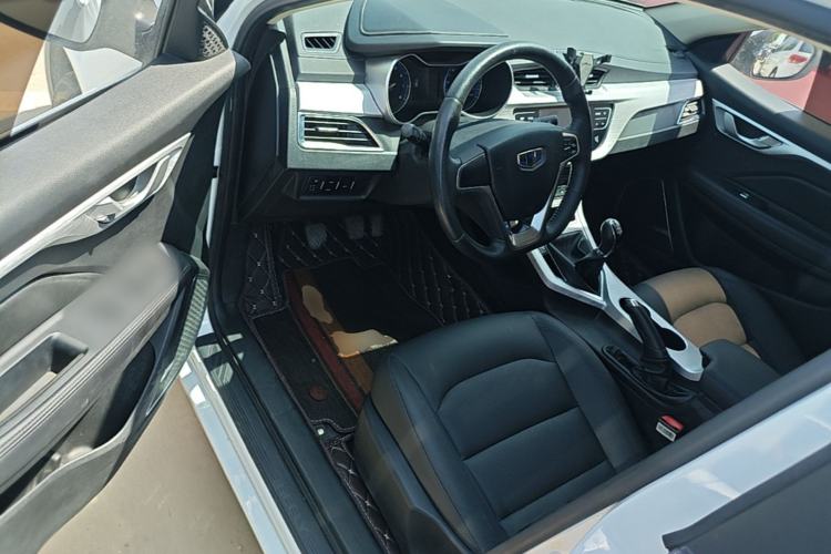 Used Geely Auto Vision 2019 Upgraded Model 1.5L Manual Luxury Version China VI Standard