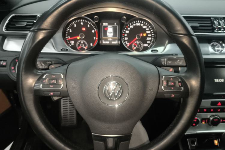 Used Volkswagen FAW-Volkswagen CC 2015 2.0 TSI Luxury Model Steering Wheel