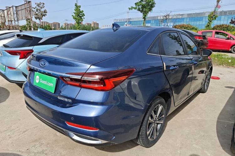 Used Ford Escort 2021 1.5L Automatic Diamond Edition
