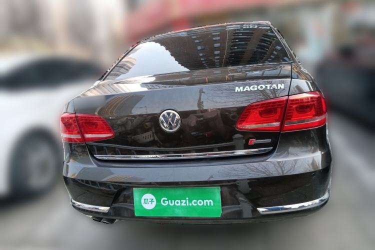 Used Volkswagen Magotan 2016 1.8TSI Luxury Comfort Model Rear