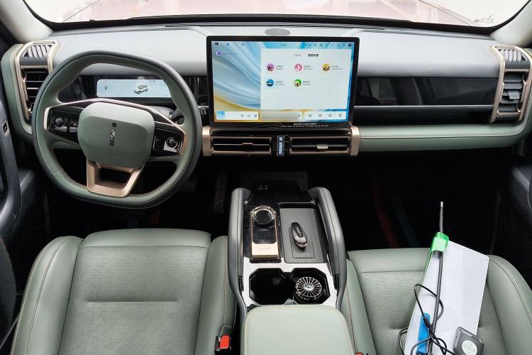 Used iCAR 03 2024 501km Four-wheel Drive Long-Range Advanced Version