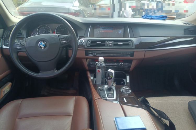 Used BMW 5 Series 2014 525Li Leading Model
