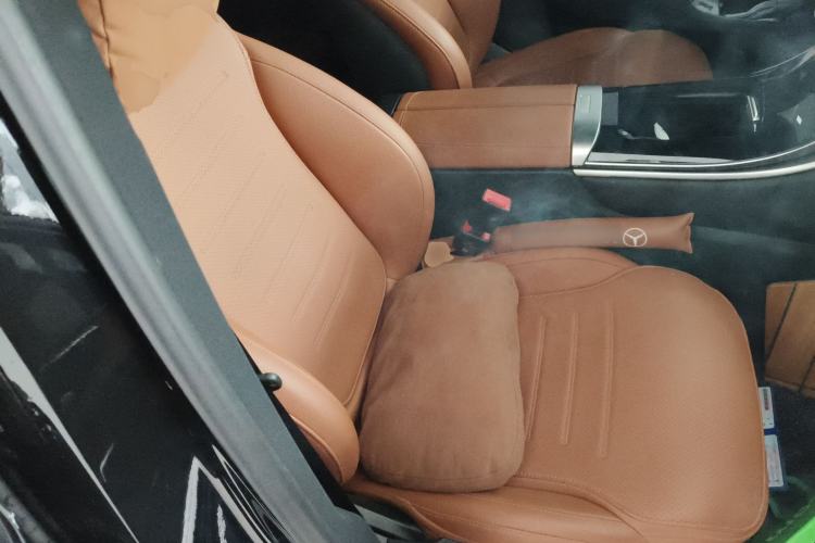 Used Mercedes-Benz GLC 2024 Refreshed GLC 300 L 4MATIC Dynamic Version 5 Seats