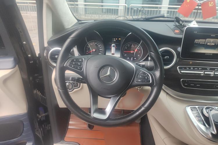 Used Mercedes-Benz V-Class 2018 V 260 Avantgarde Edition China VI