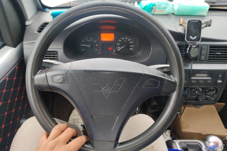 Used Wuling Rongguang 2012 1.5L Extended Basic Version Steering Wheel