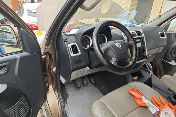 Used Foton MP-X E 2014 2.4L Wealth Express Comfort Version Basic Edition with 4G64