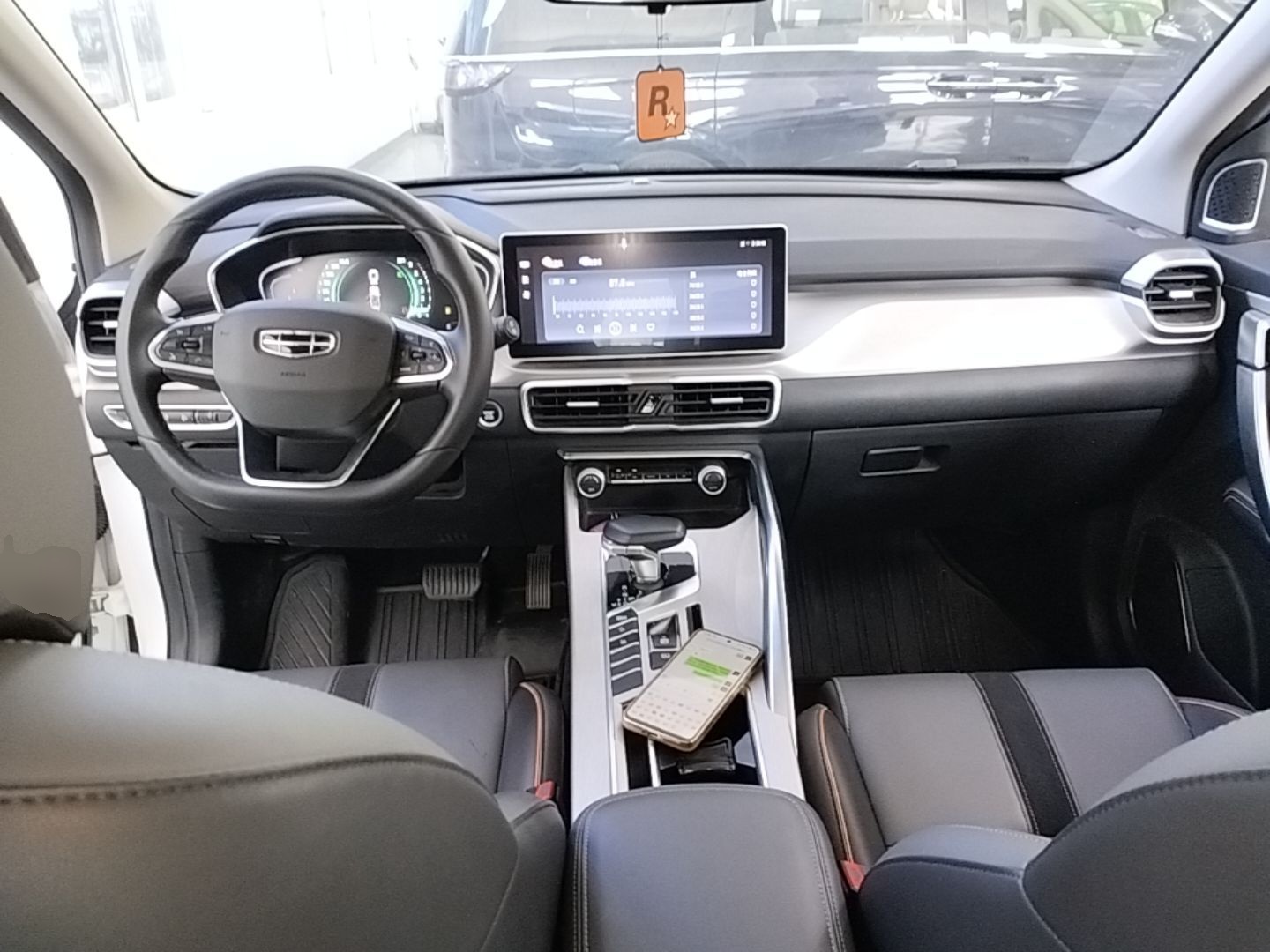 Geely Auto Coolray 2023 1.5T DCT Diamond Edition — снимка 12