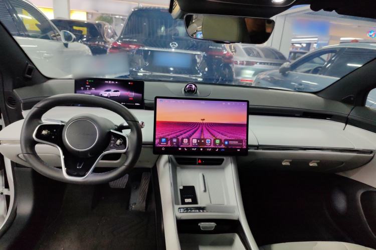 Used Hima Luxeed S7 2024 Max Center Console