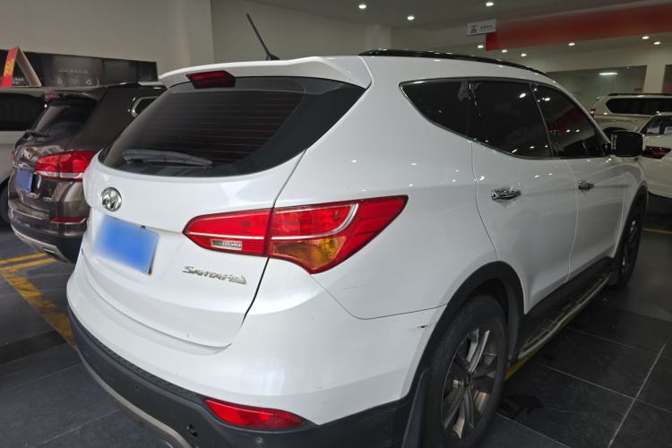 Used Hyundai Santa Fe 2013 2.4L Automatic Two-Wheel Drive Smart Version