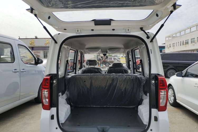 Used Wuling Zhiguang New Energy 2025 Standard Model