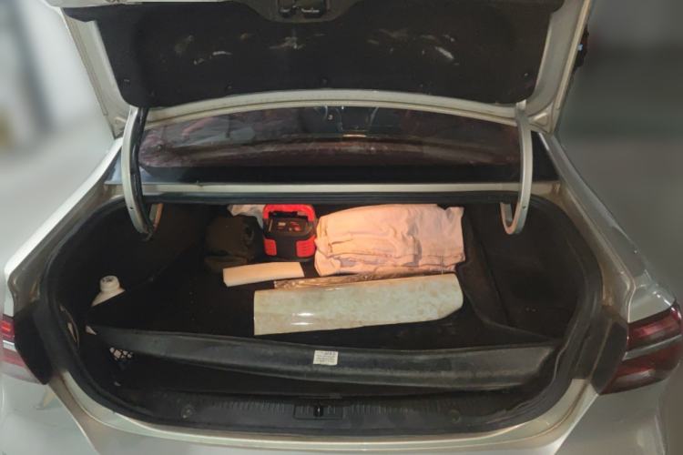 Used Roewe i6 New Energy 2017 45T Hybrid Connect & Smart Enjoyment Edition