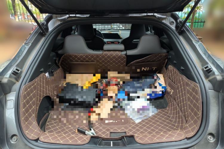 Used CHANGAN UNI-T 2022 1.5T Prestige Version Trunk