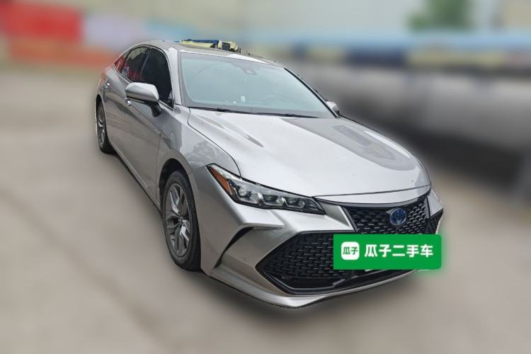 Used Toyota Avalon 2019 Dual-Engine 2.5L Luxury Edition China VI Standard