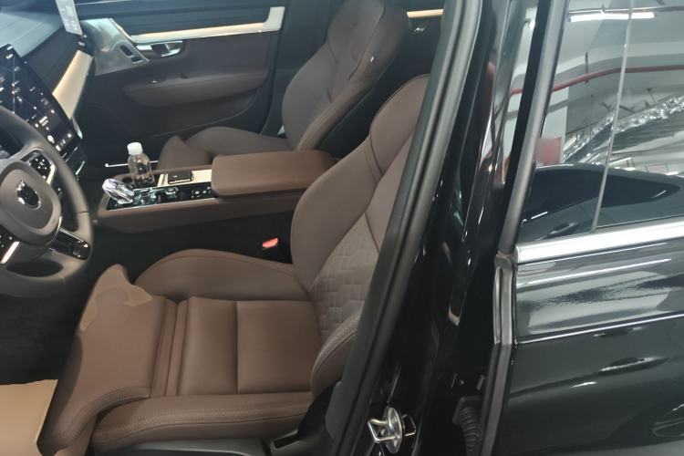 Used Volvo S90 2026 B5 Zhiyuan Luxury Edition