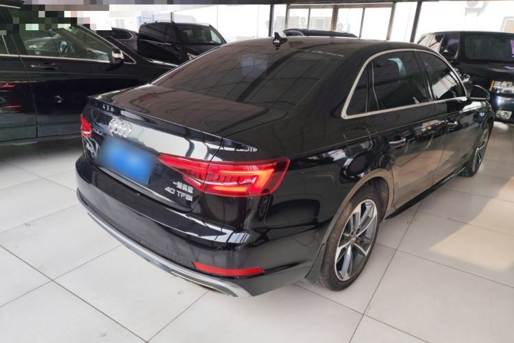 Used Audi A4L 2019 40 TFSI Fashion Edition China VI Emission Standard