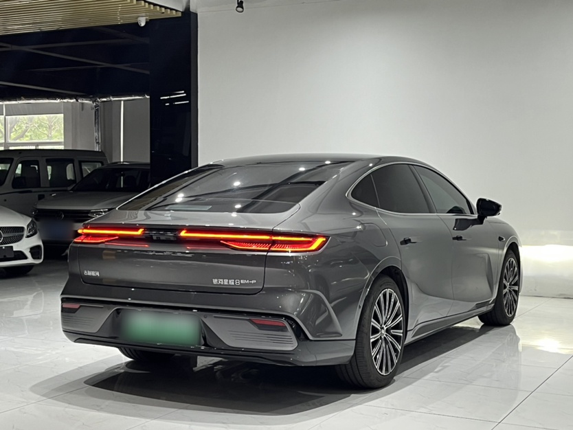 Geely Galaxy 8 2025 130km EM-P Starship Edition — снимка 13