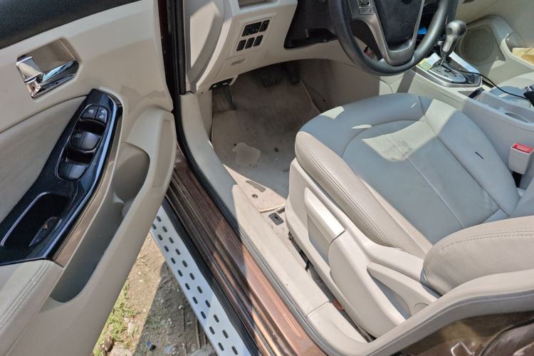 Used Venucia T70 2016 2.0L CVT Smart Choice Edition Driver Seat