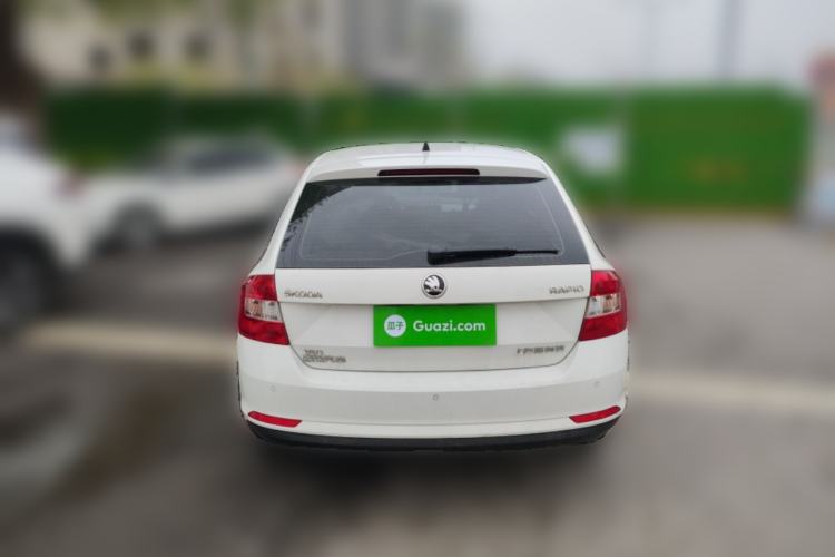 Used Skoda Rapid Spaceback 2016 Revised 1.6L Automatic Chuanxing Version Rear