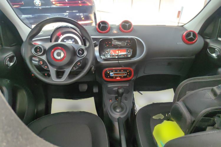 Used smart forfour 2016 1.0L 52 kW Passion Edition

