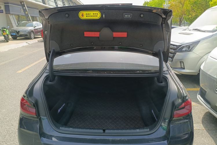 Used BMW 5 Series 2021 530Li Luxury Edition M Sport Package
