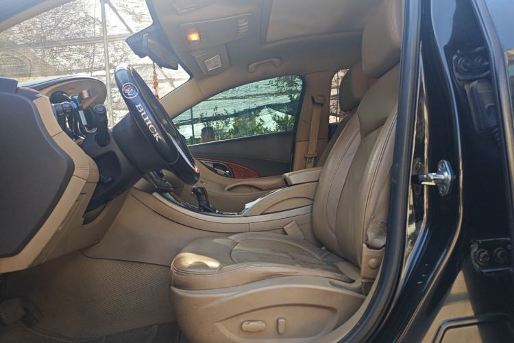 Used Buick LaCrosse 2012 2.4L SIDI Elegant Edition Left Front Seat