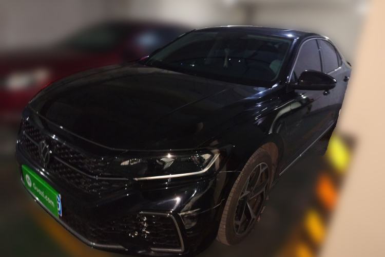 Used Volkswagen Passat 2024 380TSI Starry Dragon Edition