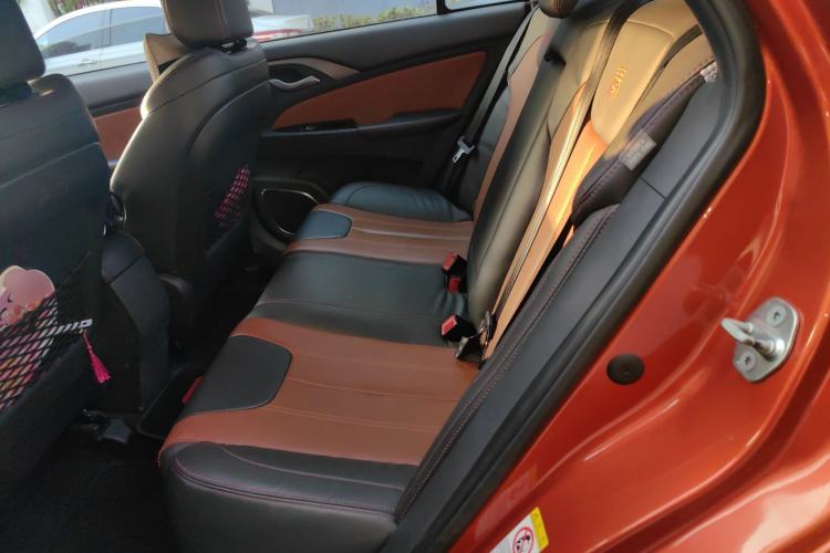 Used BYD Qin New Energy 2015 1.5T Dual-Crown Flagship Plus Edition Left Rear Seat