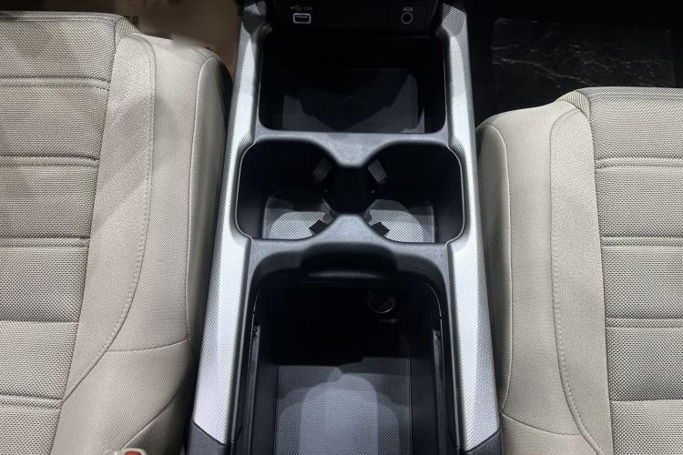 Used Honda CR-V 2021 240TURBO CVT 2WD Comfort Version Interior 5