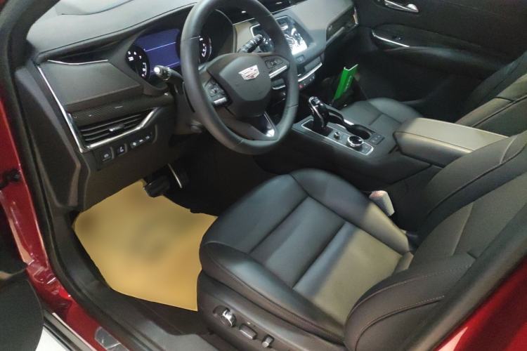 Used Cadillac XT4 2022 28T Four-Wheel Drive Platinum Edition