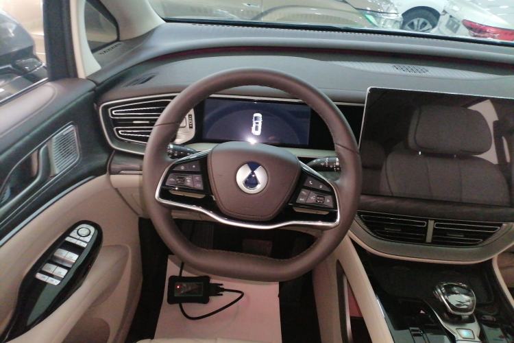 Used Denza D9 2024 DM-i 980 Four-Wheel Drive Prestige Model
