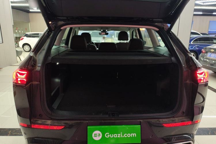 Used Volkswagen Tavendor 2023 380TSI Four-Wheel Drive R-Line Cruise Edition Trunk