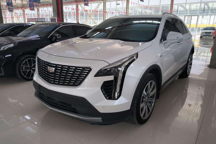 Used Cadillac XT4 2018 28T 4x4 Platinum Edition