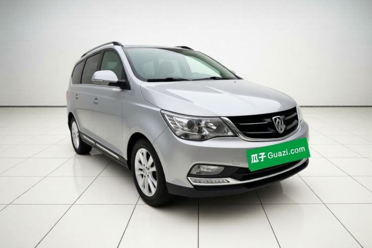 Used Baojun 730 2016 1.5T Manual Luxury Edition 7 Seats Front Right 45 Deg