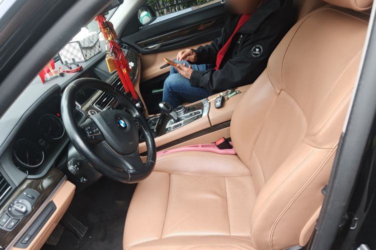 Used BMW 7 Series 2013 740Li Leading Model
